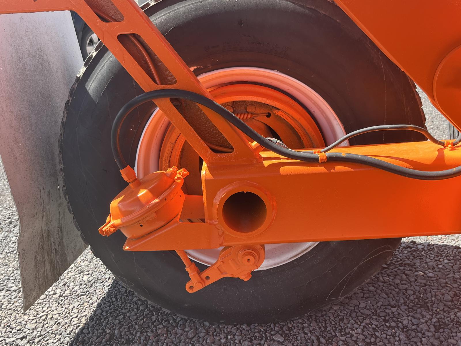 ./imagenes/INVOICE/2019/18069/KOLBERG 52 PORTABLE TWO BIN PUGMILL CONCRETE BATCH PLANT (17).JPG